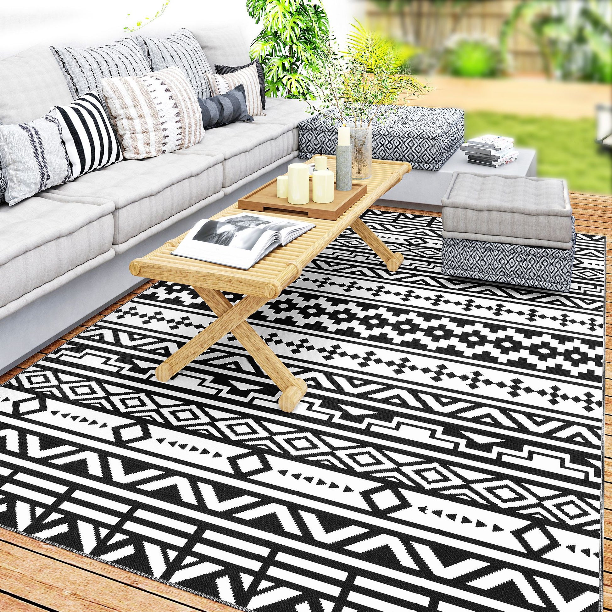 Outsunny 6 x 9 ft Reversible Waterproof Outdoor Rug, Black & White