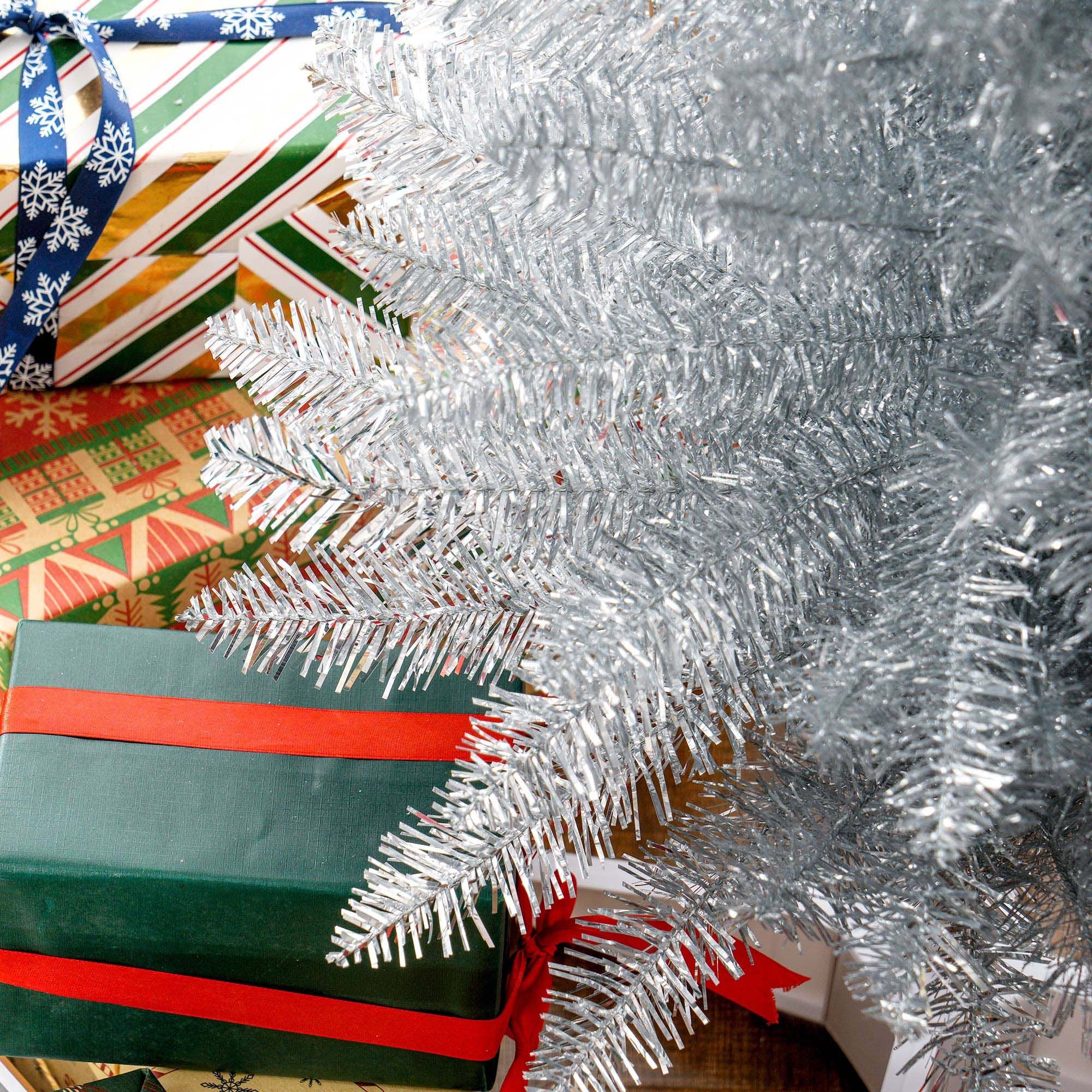 HOMCOM 5 ft Pre-Lit Slim Pencil Artificial Christmas Tree