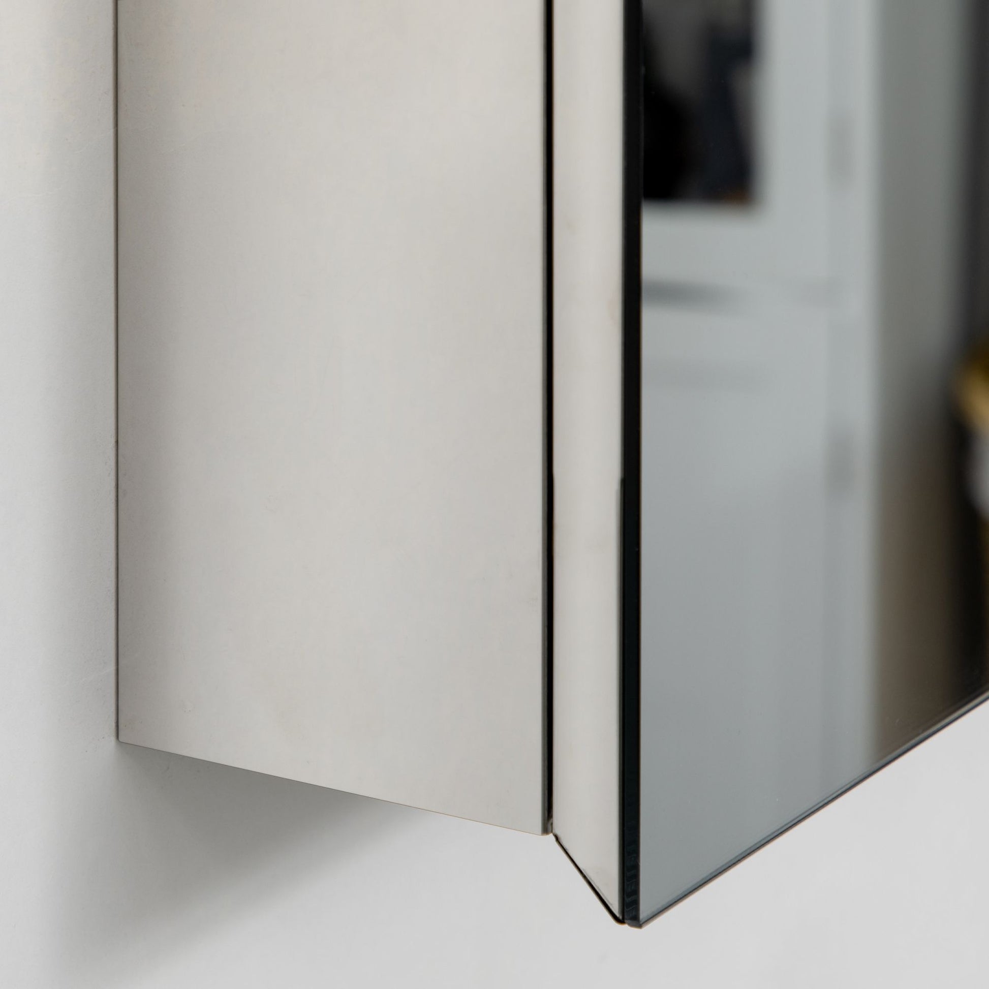 Kleankin Mirrored Bathroom Medicine Cabinet with 3-Tier Storage, Silver