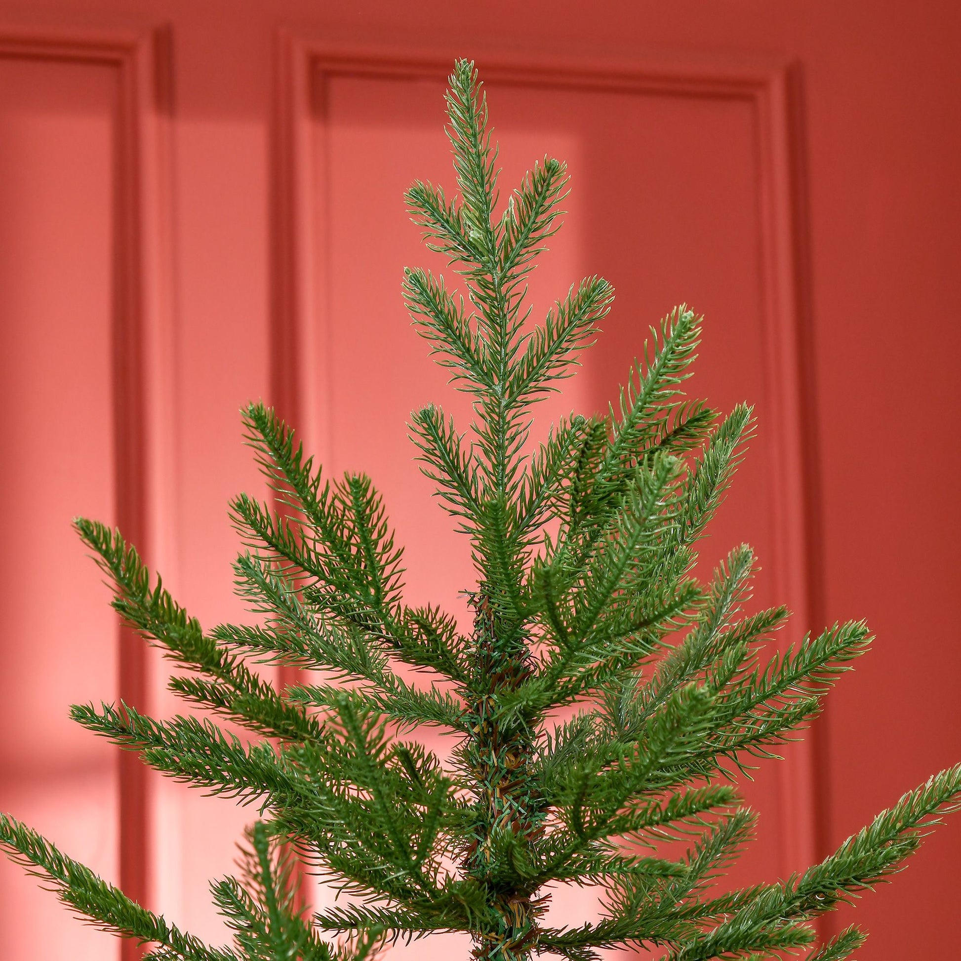 HOMCOM 6 ft Nordic Pine Artificial Christmas Tree with 795 Tips, Green