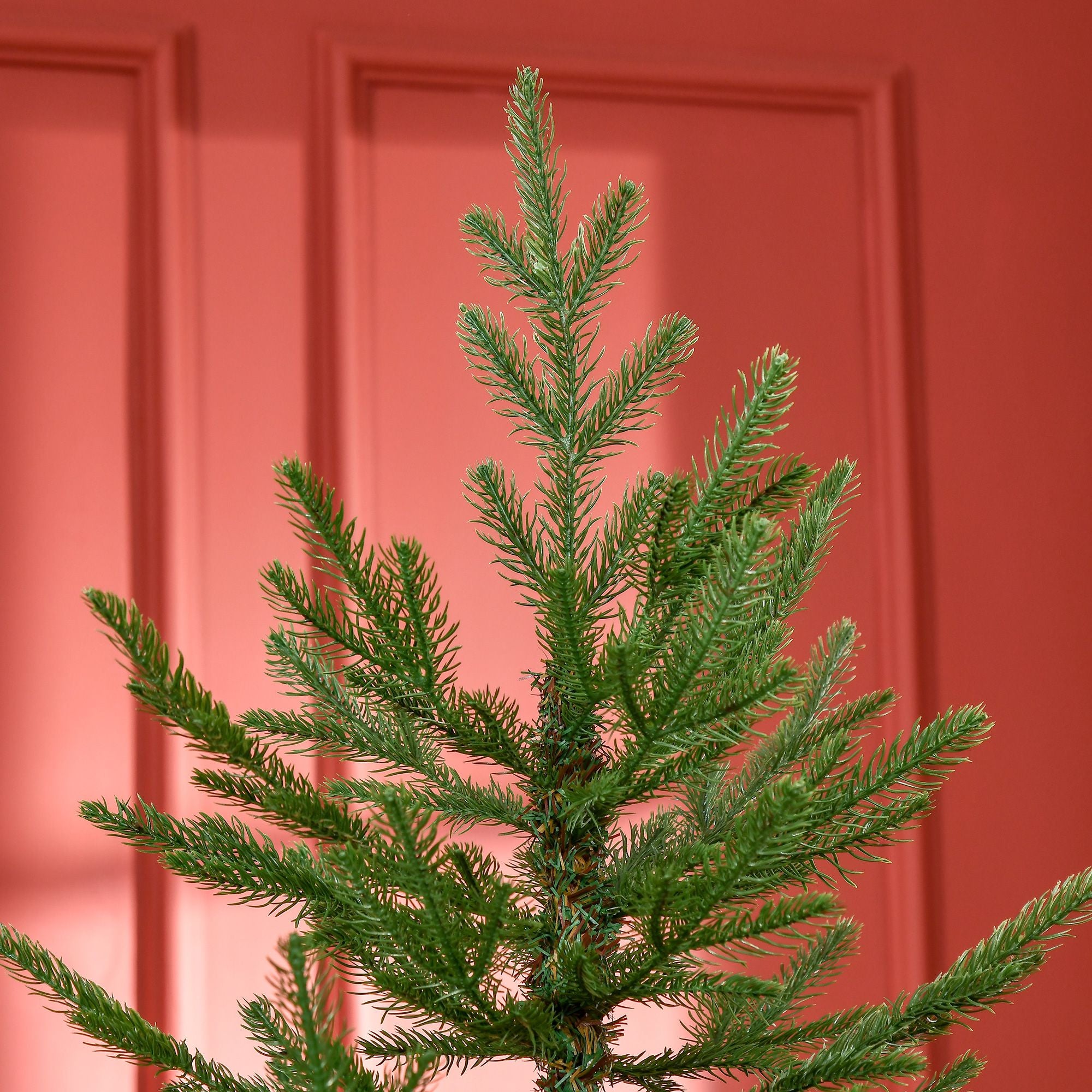 HOMCOM 6 ft Nordic Pine Artificial Christmas Tree with 795 Tips, Green