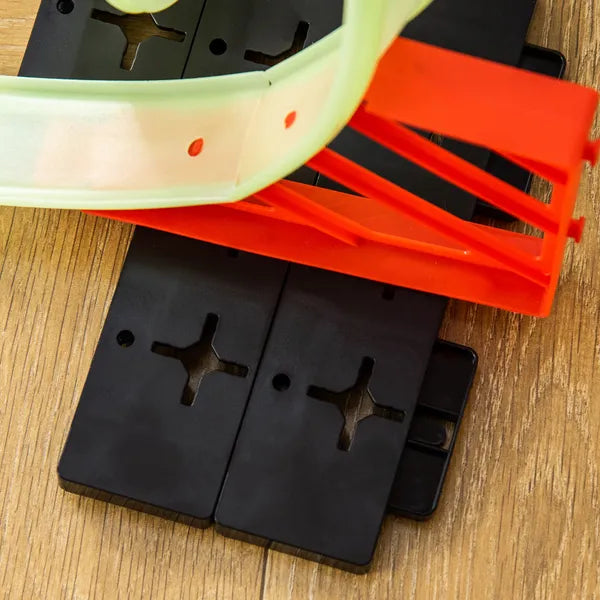 DIY Criss-Cross Track Set with Luminous Effect, Spider Model Pull-back Car, for Ages 3-6, Green, Red - product image 9