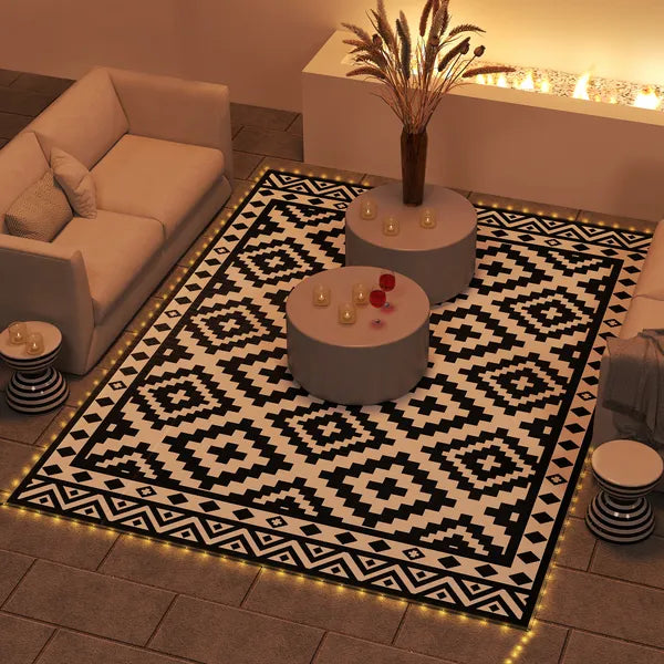 Outsunny Outdoor Rug Carpet Reversible Plastic Straw Rug with LED Lights Black and White 12' x 9' for Patio - product image 2