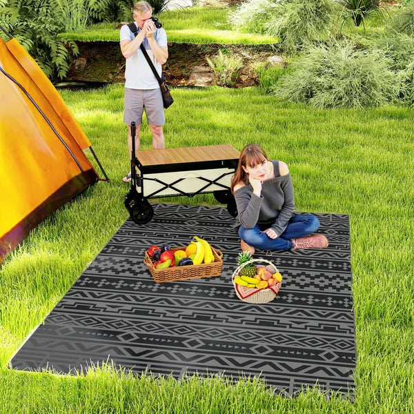 Outsunny Reversible Outdoor Rug, Waterproof Plastic Straw with Carry Bag, 6 ft x 9 ft, Black and Gray Geometric Wall - product image 2