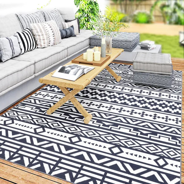 Outsunny Reversible Outdoor Rug, Waterproof Plastic Straw with Carry Bag, 6 ft x 9 ft, Blue and White Geometric - product image 11