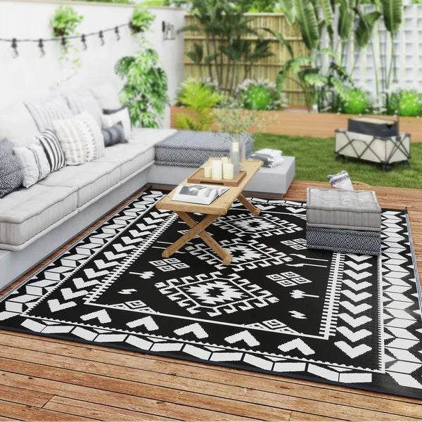 Outsunny Reversible Outdoor Rug, Waterproof Plastic Straw with Carry Bag, 8 ft x 10 ft, Black and White Rhombus Patchwork - product image 10