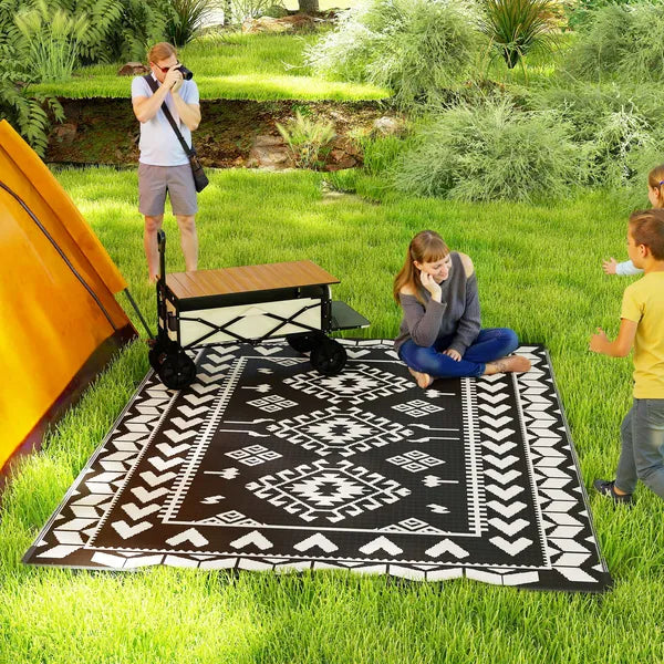 Outsunny Reversible Outdoor Rug, Waterproof Plastic Straw with Carry Bag, 8 ft x 10 ft, Black and White Rhombus Patchwork - product image 2