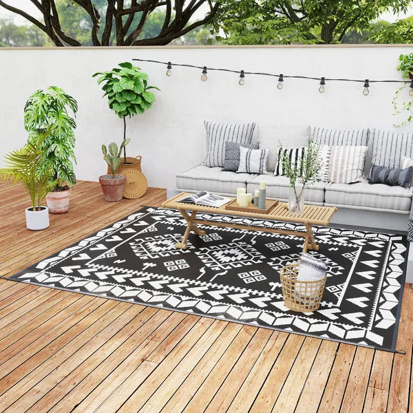 Outsunny Reversible Outdoor Rug, Waterproof Plastic Straw with Carry Bag, 8 ft x 10 ft, Black and White Rhombus Patchwork - product image 11