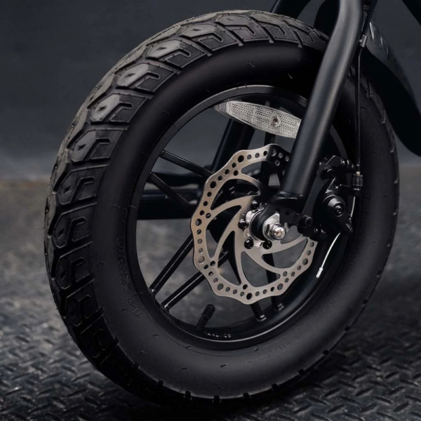 Jetson-Atlas-Fat-Tire-Electric-Bikes._2.png Jetson Atlas Fat Tire Electric Bike - 500W, 48V, 26 x 4-Inch Tires